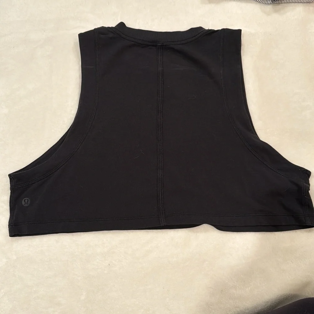 Lululemon Muscle Tank - Picture 2 of 4